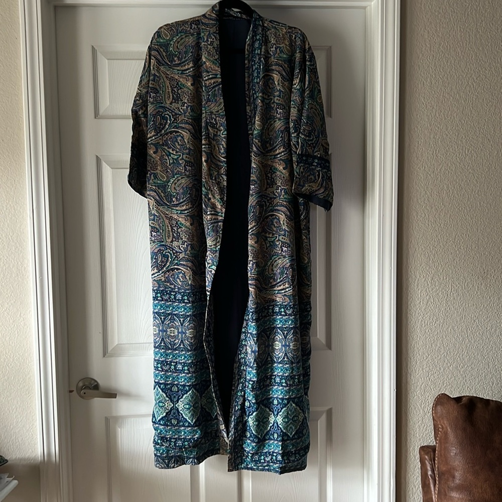 NWOT Calvin Tran one size Robe.